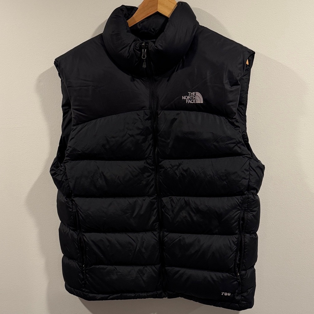 The North Face Men's Dark Puffer Vest